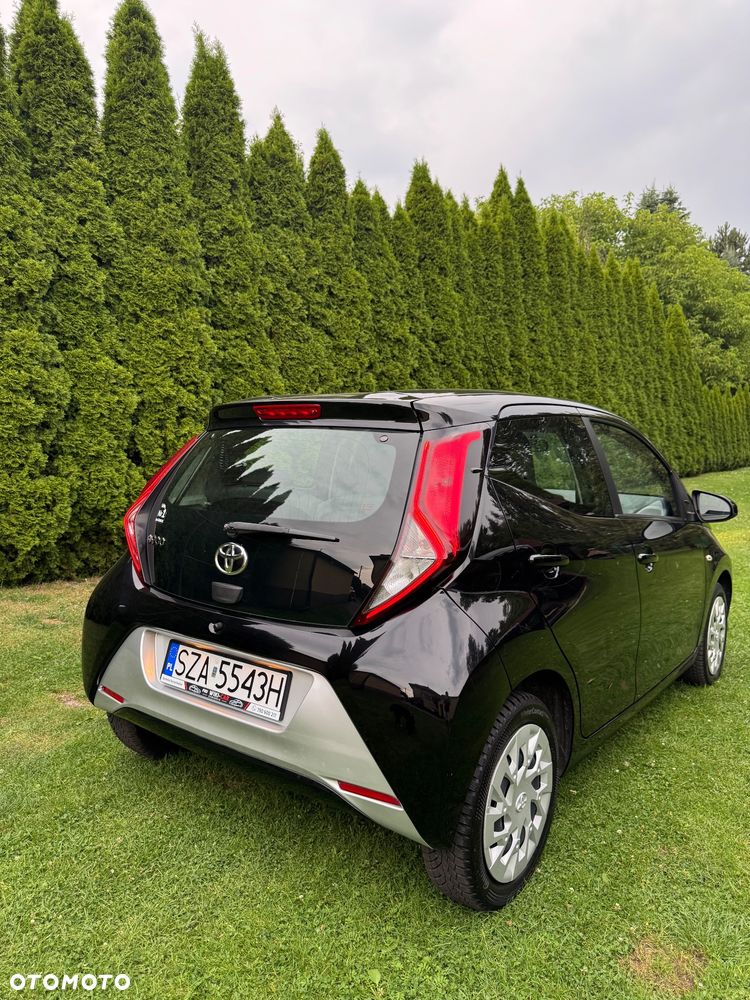 Toyota Aygo x-play - 11