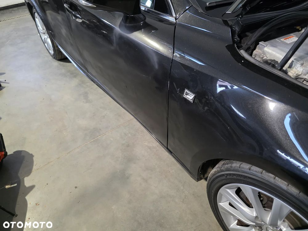 Lexus IS - 37