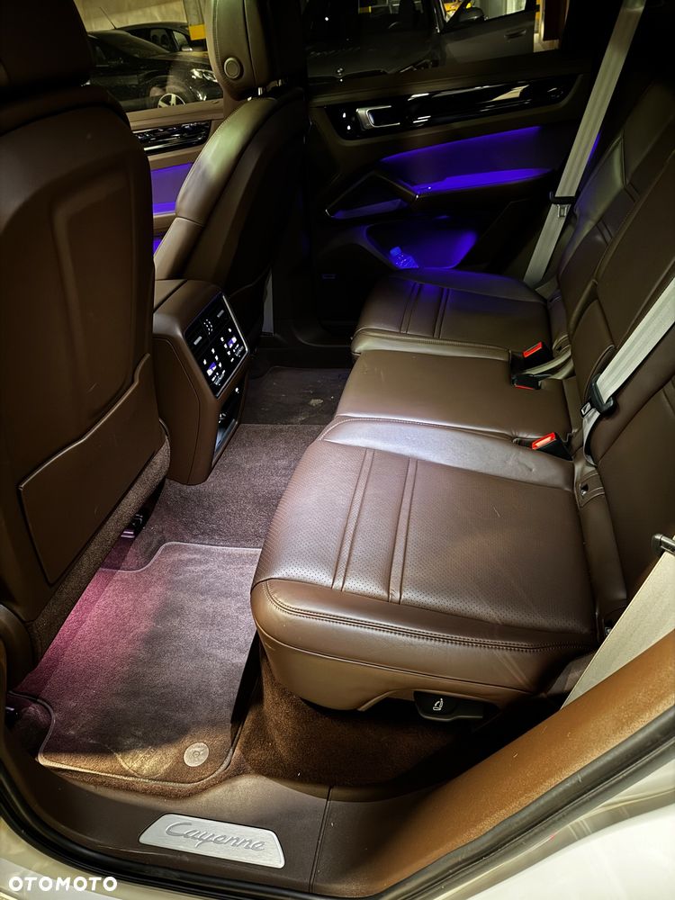 Porsche Cayenne Platinum Edition - 8