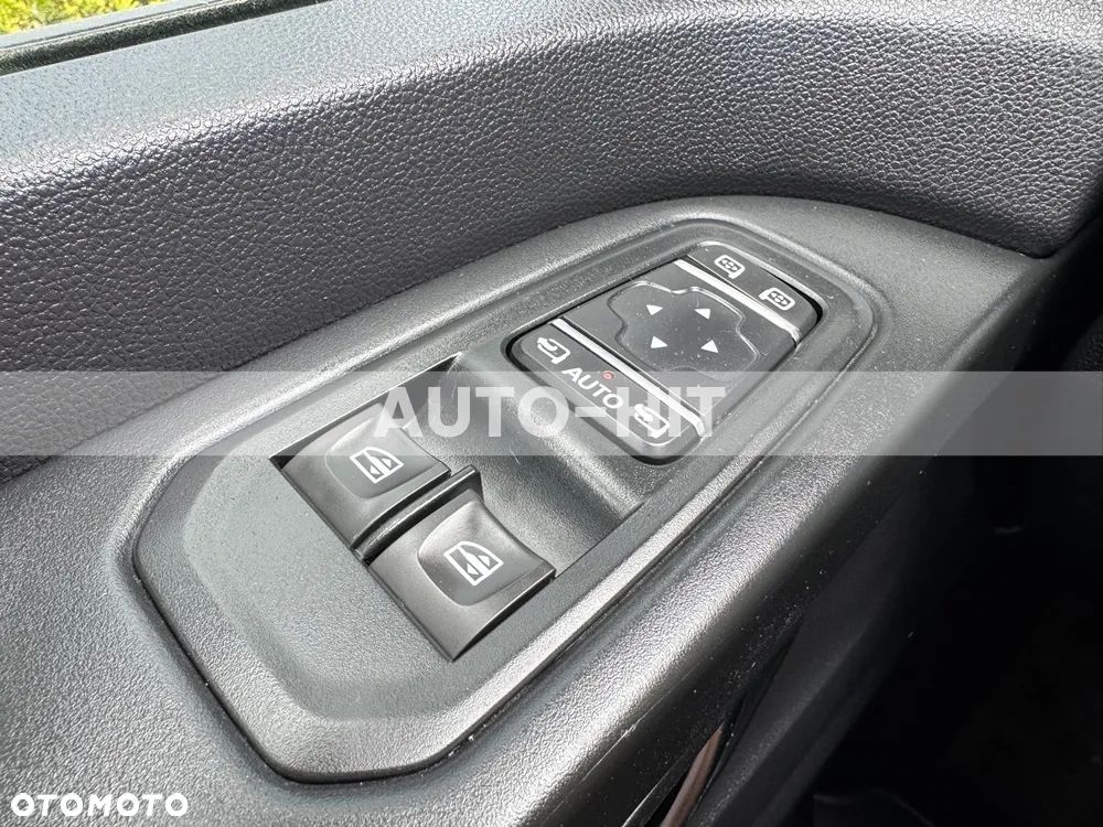 Renault Trafic - 19