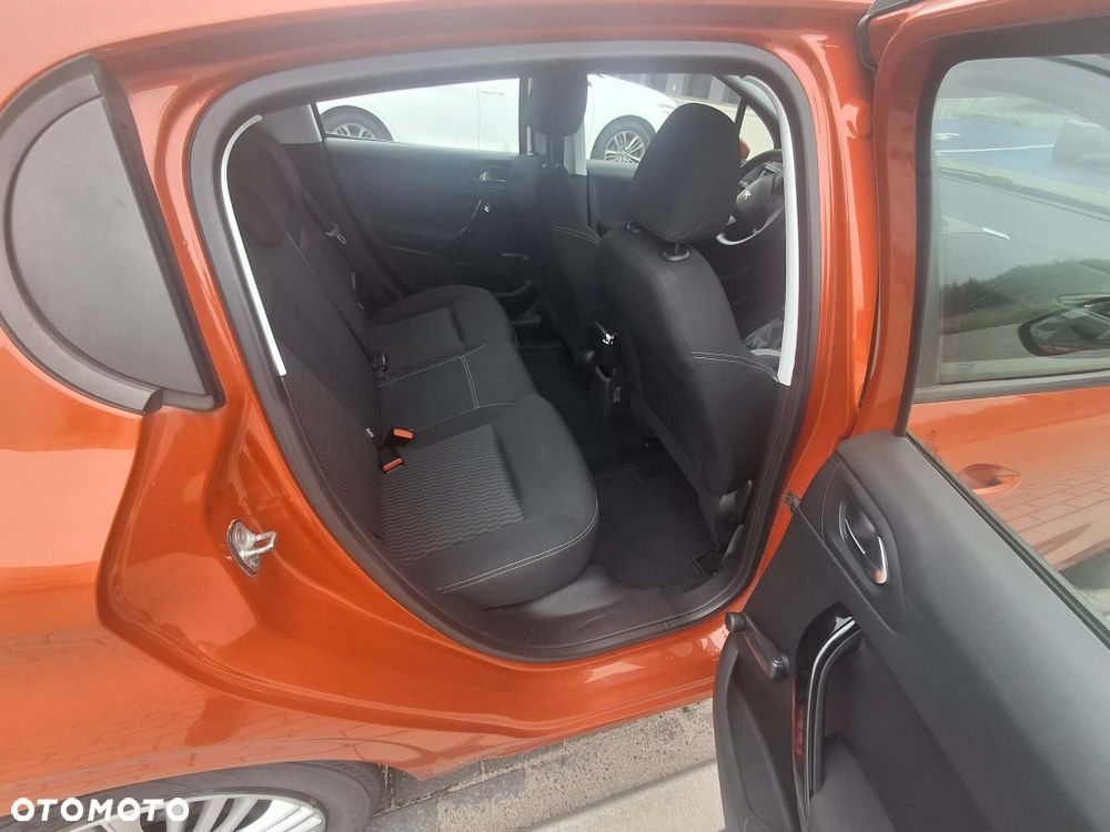 Peugeot 208 - 7