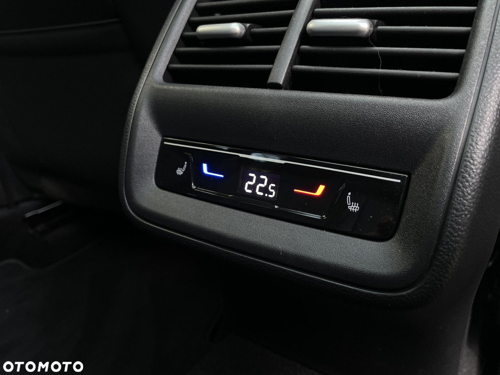 Volkswagen Passat 2.0 TDI EVO Elegance DSG - 23