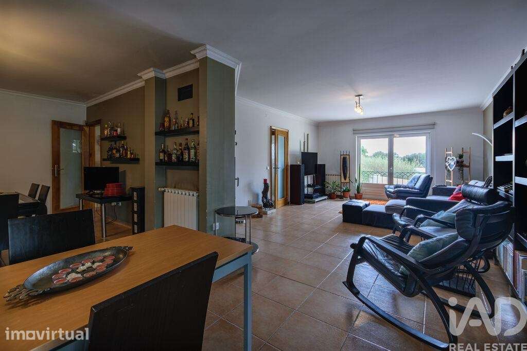 Moradia geminada T4 em Caldas da Rainha - Nossa Senhora do Pópulo, Cot - Grande imagem: 2/35