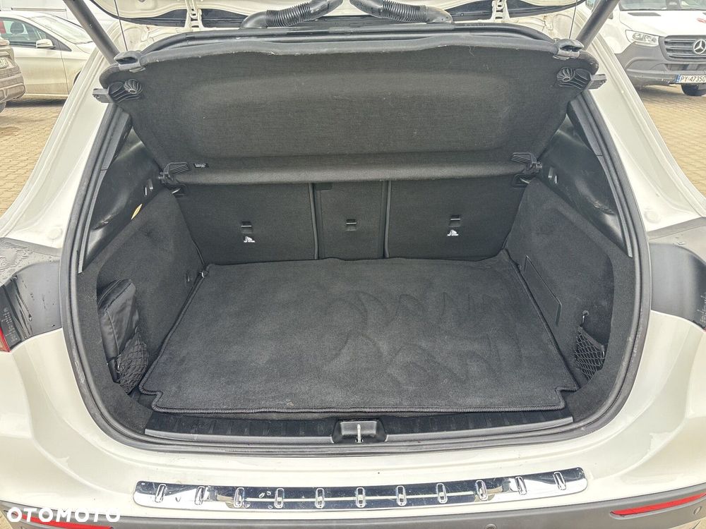 Mercedes-Benz GLA 180 mHEV AMG Line 7G-DCT - 13