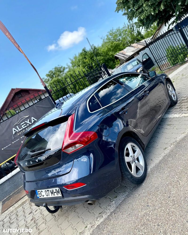 Volvo V40 D4 VEA R-Design - 4