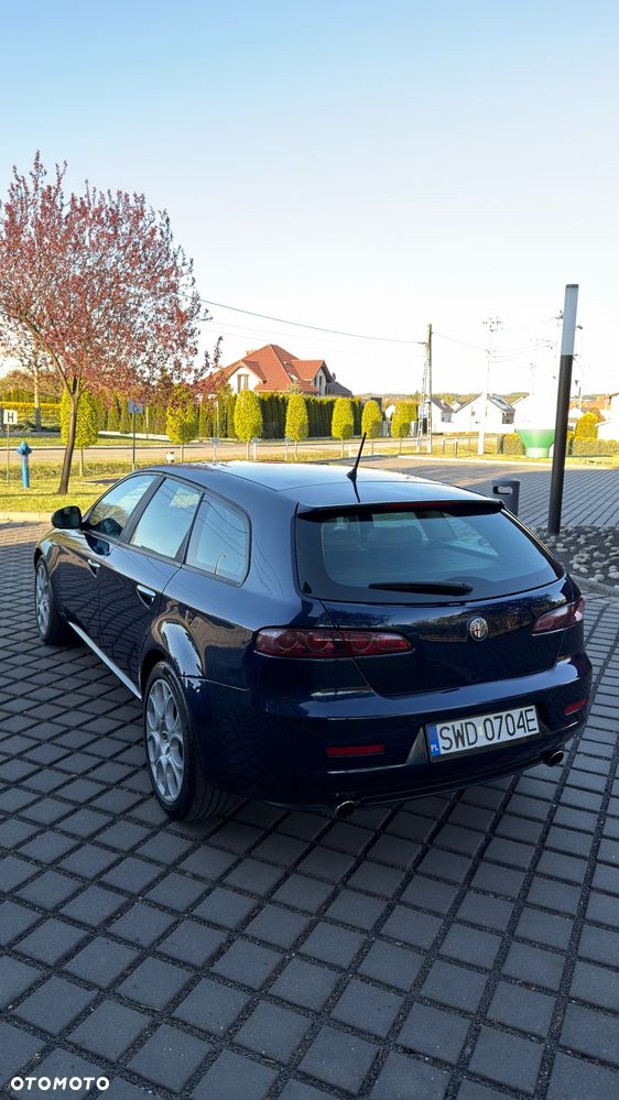 Alfa Romeo 159 2.4 JTDM 20V DPF Q-Tronic Turismo - 11