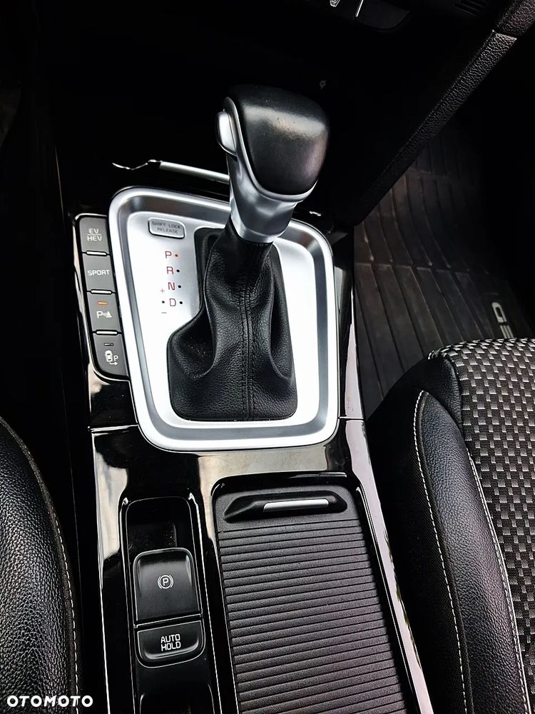 Kia Ceed 1.6 GDI PHEV L Business Line DCT - 20