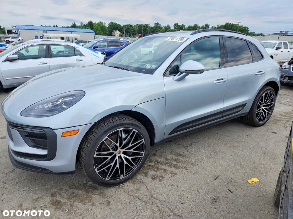 Porsche Macan - 1