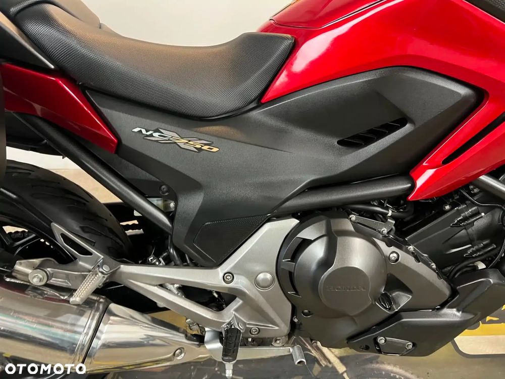 Honda NC - 16