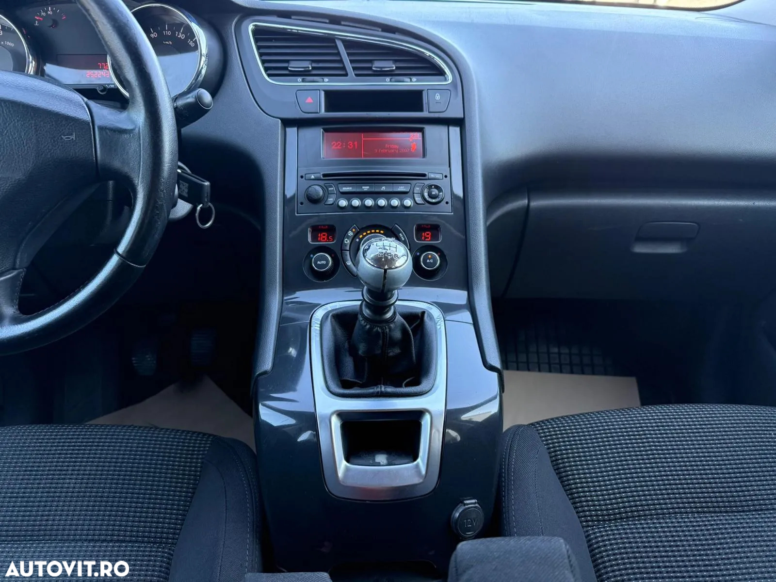 Peugeot 5008 BlueHDI 150 Stop & Start Active - 8