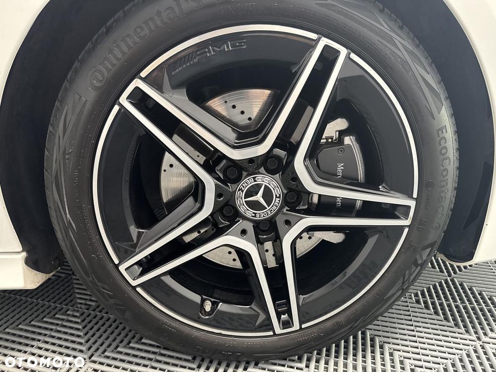Mercedes-Benz CLA 200 d AMG Line 8G-DCT - 10