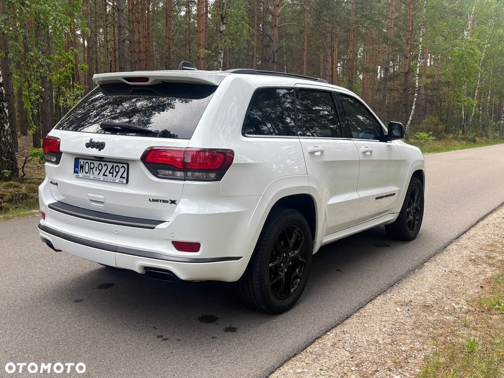 Jeep Grand Cherokee - 35