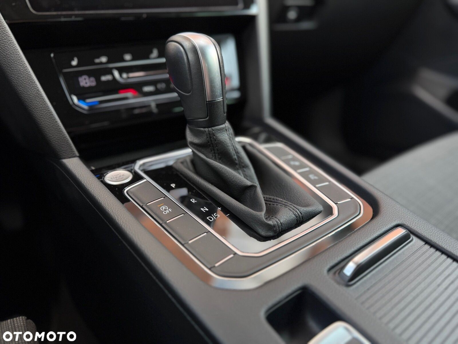 Volkswagen Passat 2.0 TDI EVO Business DSG - 23