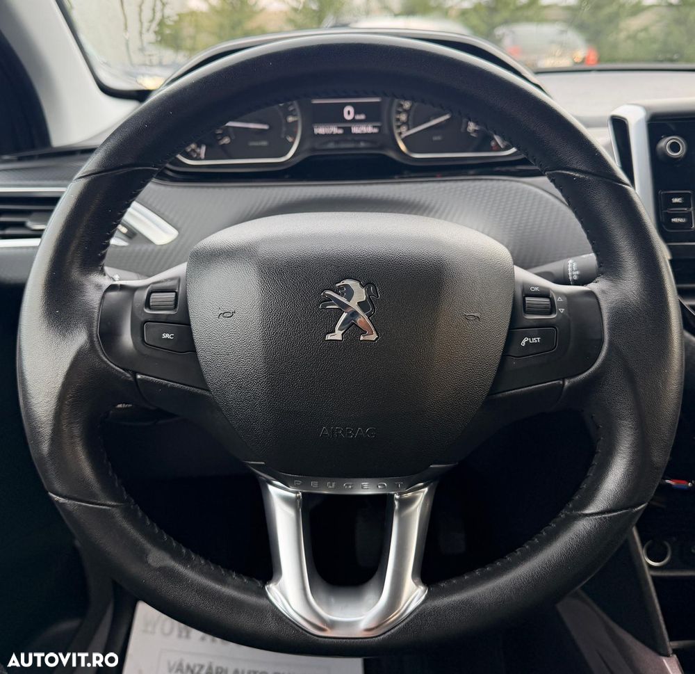 Peugeot 2008 PureTech 82 Style - 28