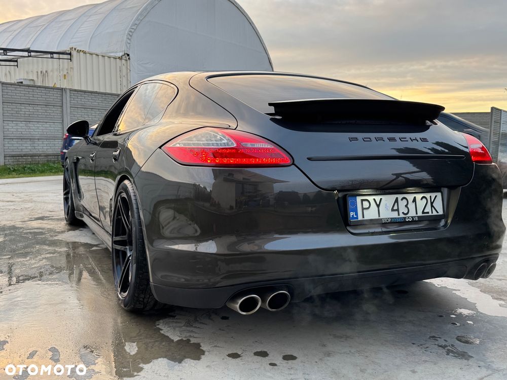 Porsche Panamera 4S PDK - 12