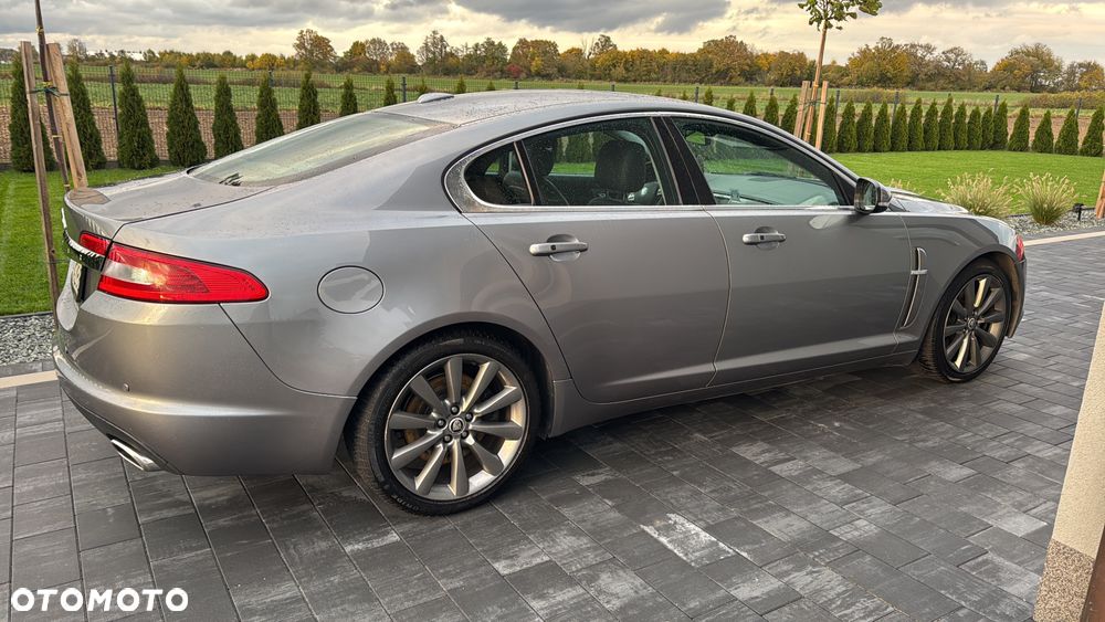 Jaguar XF 3.0 V6 D Premium Luxury - 6