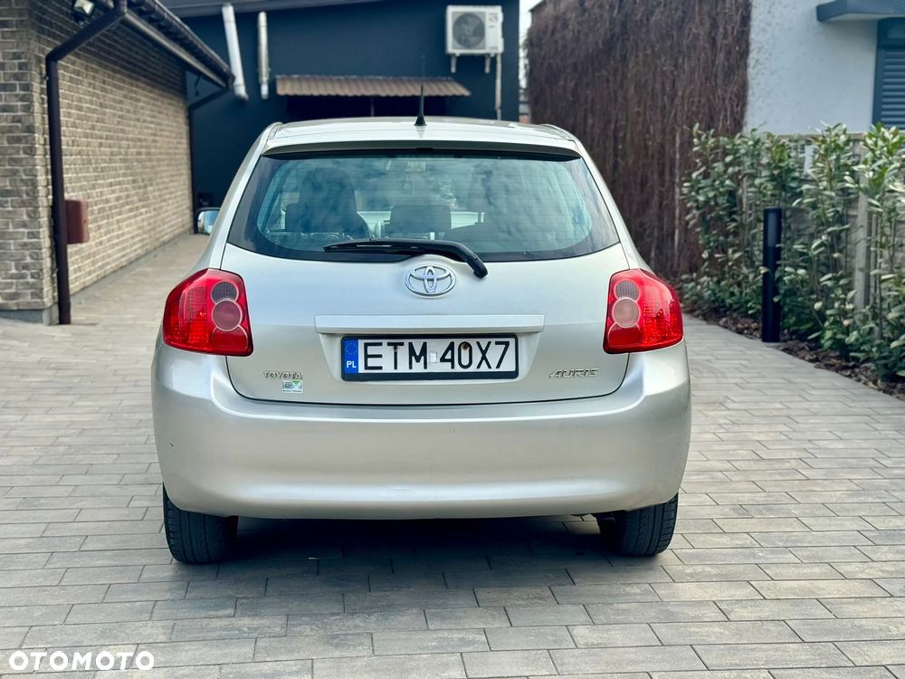 Toyota Auris 1.33 VVT-i - 5