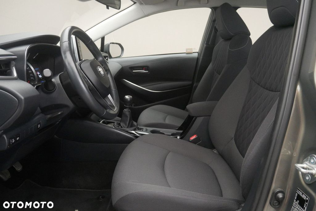 Toyota Corolla - 12
