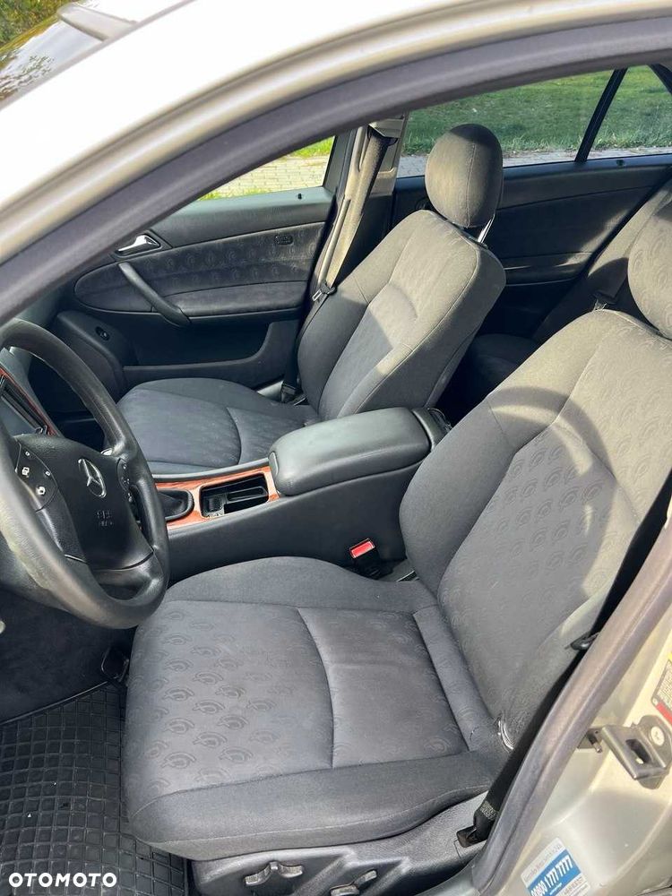 Mercedes-Benz C-Class 2003 photo 4