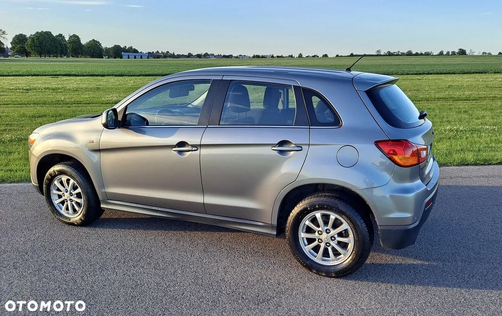 Mitsubishi ASX - 10