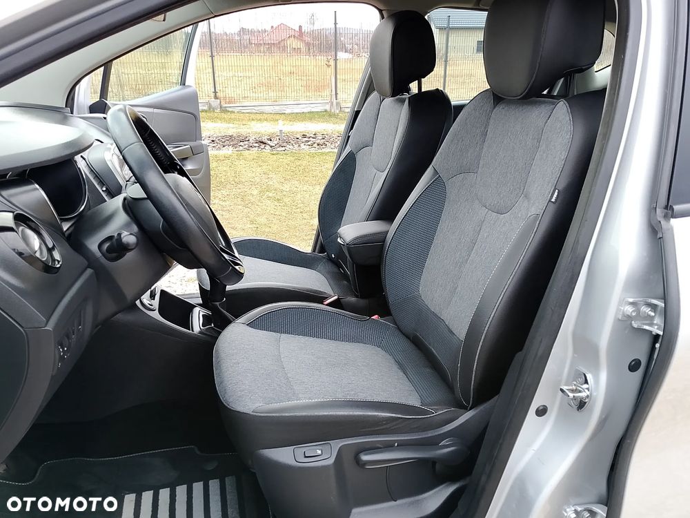 Renault Captur - 23