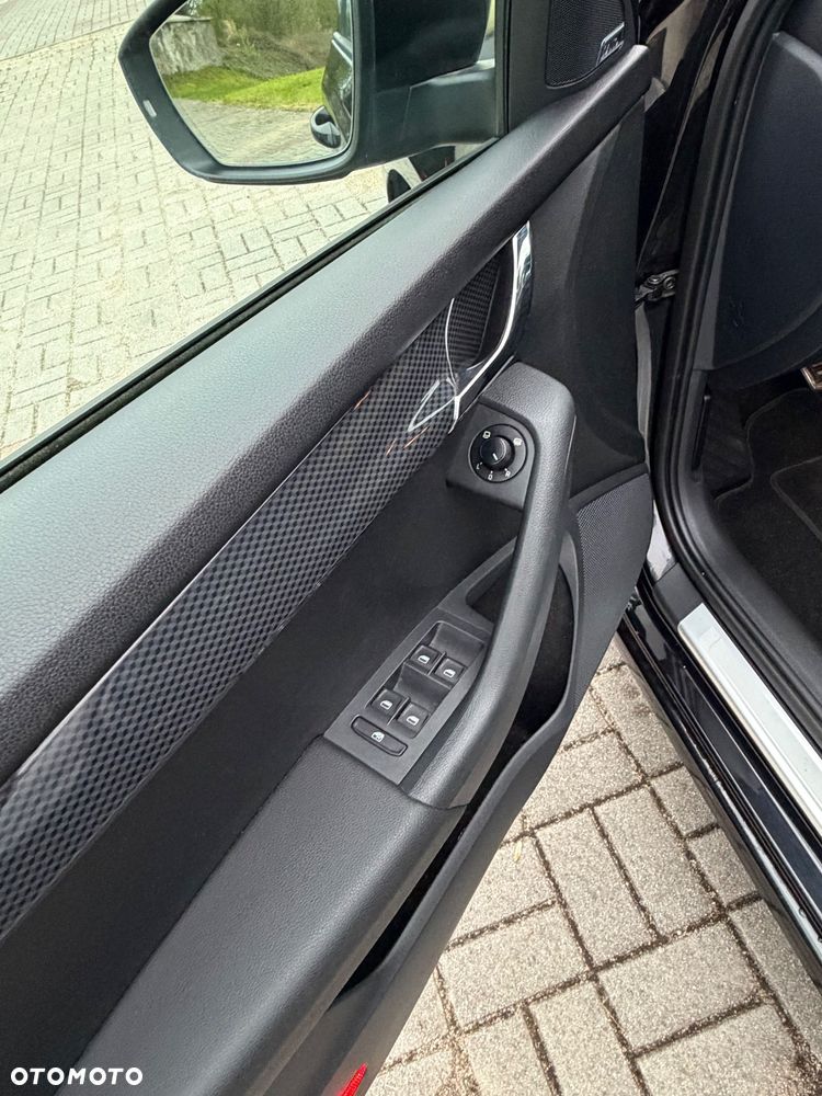 Skoda Octavia 2.0 TDI RS - 24