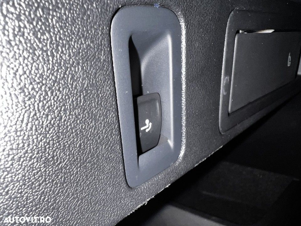 Volkswagen Tiguan - 36