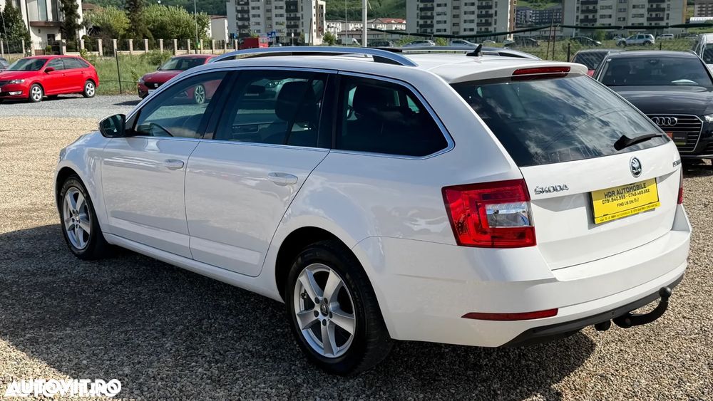 Skoda Octavia 1.6 TDI DSG Premium Edition - 18