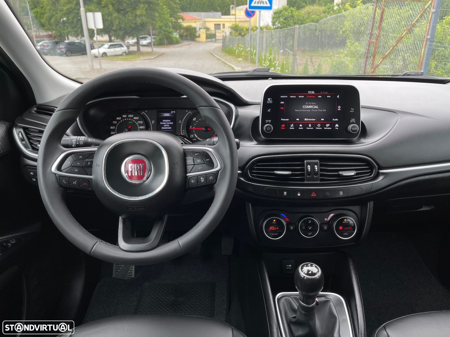 Fiat Tipo Station Wagon 1.3 M-Jet Lounge - 29