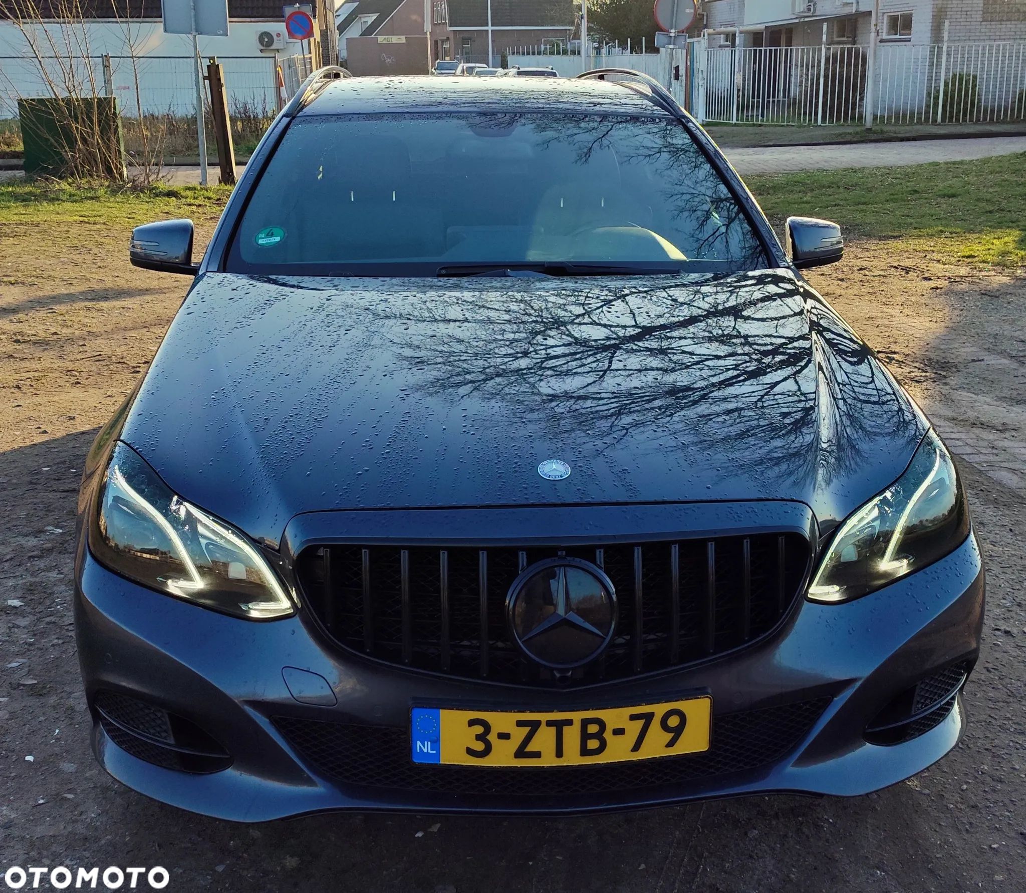 Mercedes-Benz Klasa E 300 T BlueTEC HYBRID 7G-TRONIC - 1