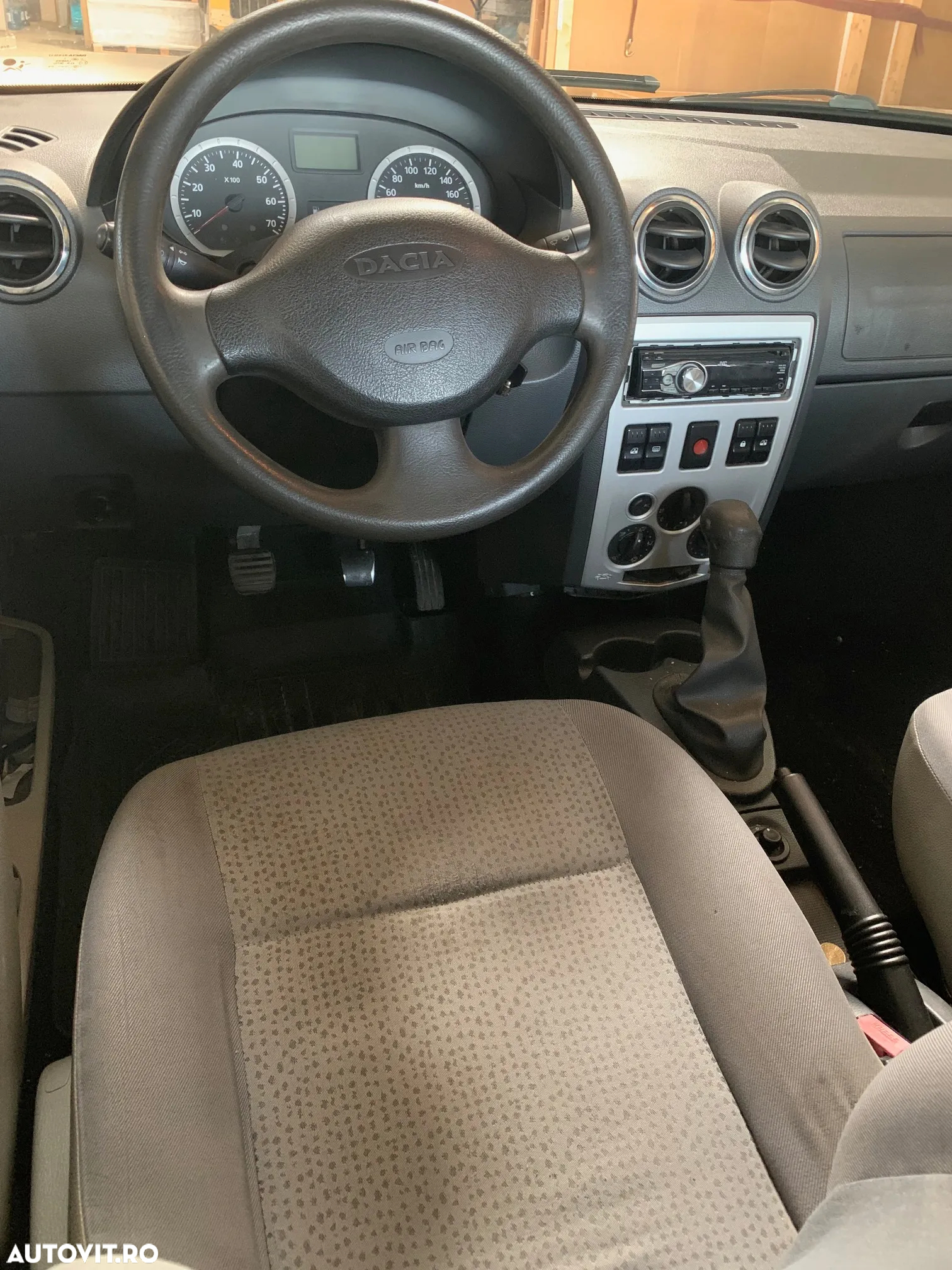 Dacia Logan 1.4 MPI Laureate - 8