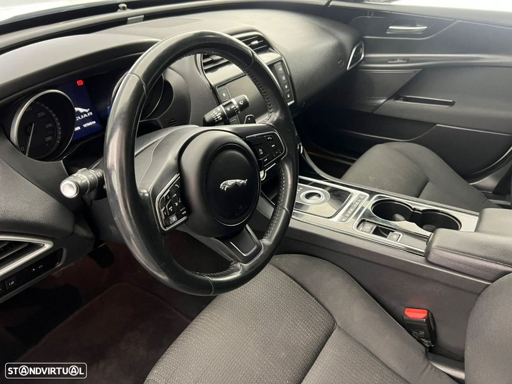 Jaguar XE 2.0 D Prestige Aut. - 6