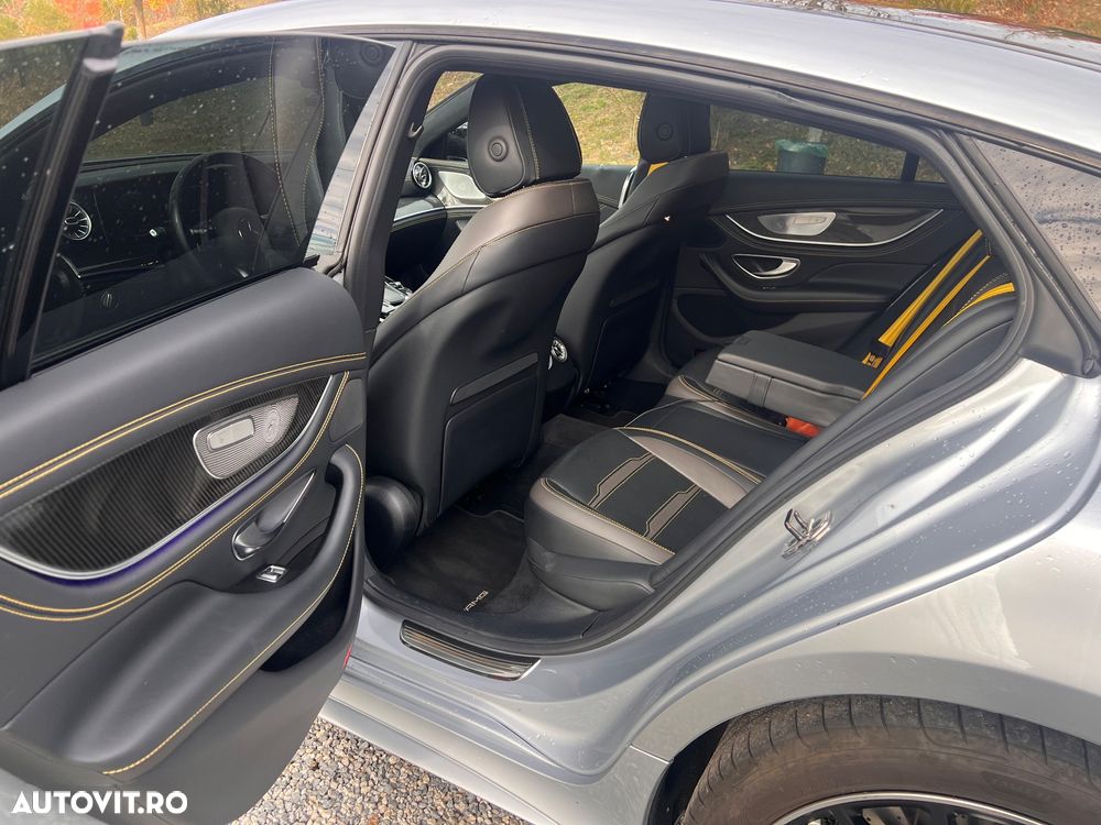 Mercedes-Benz AMG GT 43 4MATIC+ MHEV - 19