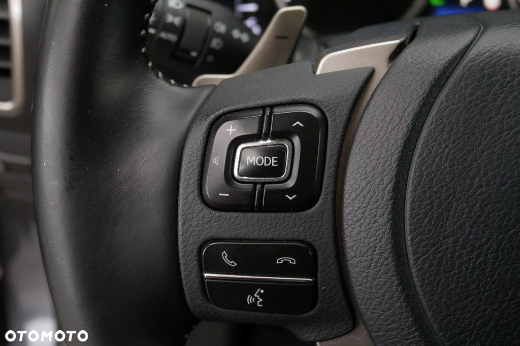 Lexus NX - 28