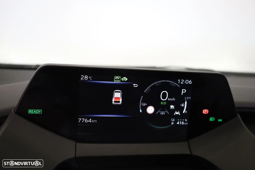 Toyota Prius 2.0 Plug-in Luxury - 26