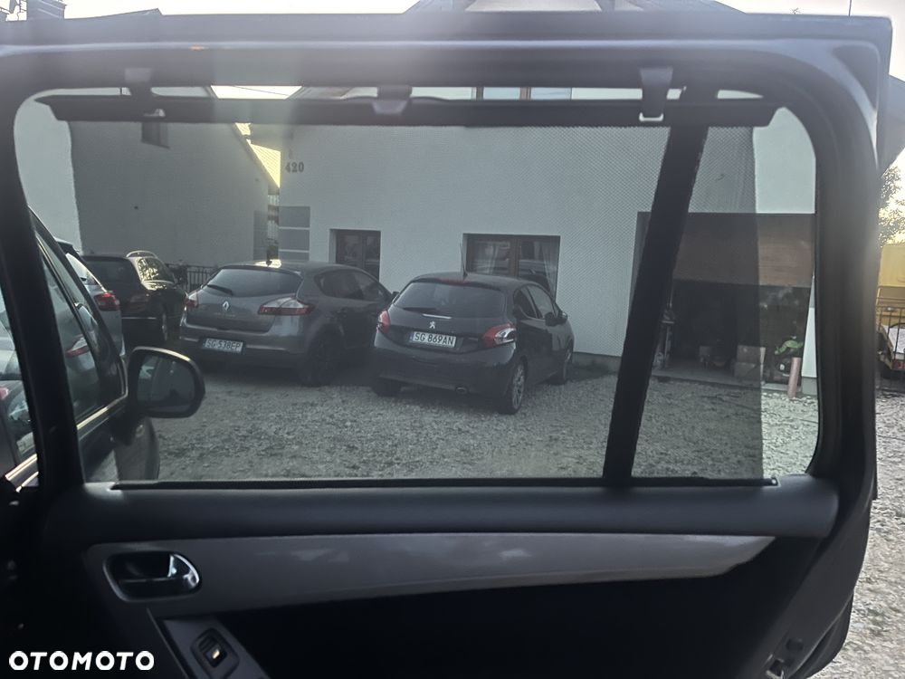 Citroën C4 Grand Picasso 1.8 16V Style - 24