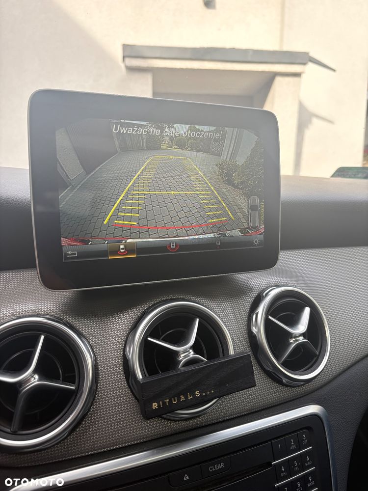 Mercedes-Benz GLA 200 7G-DCT Urban - 20