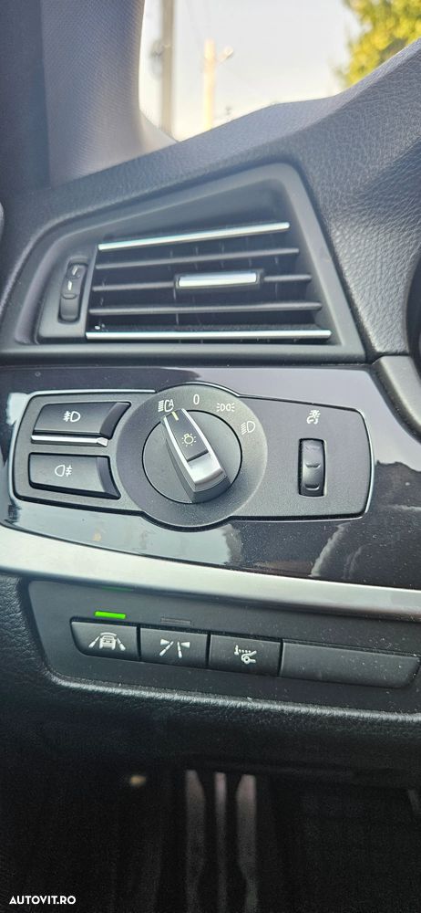 BMW Seria 5 525d xDrive AT - 15
