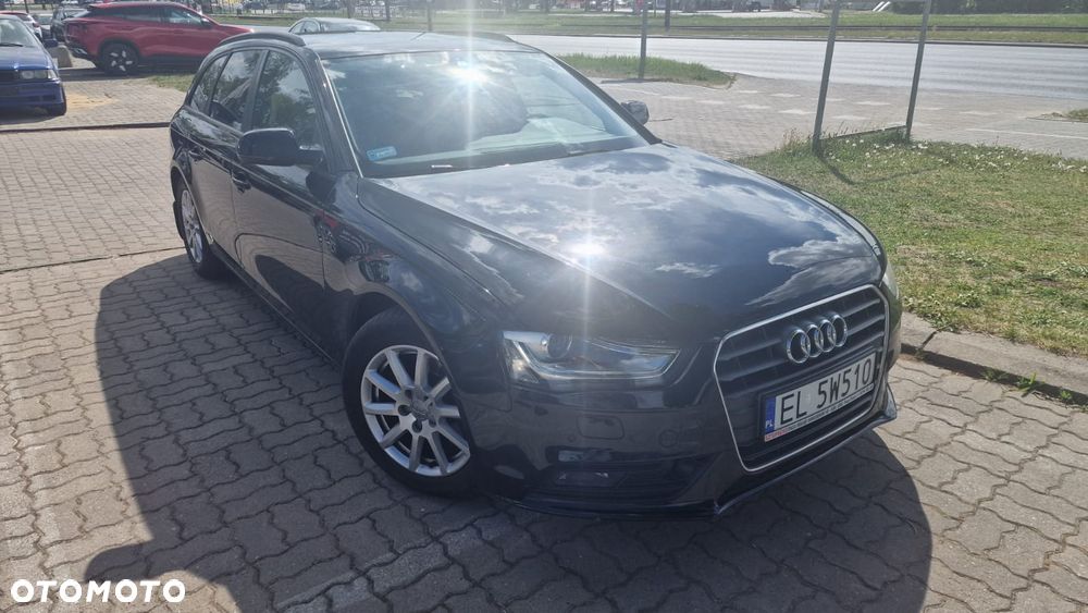 Audi A4 Limousine - 5