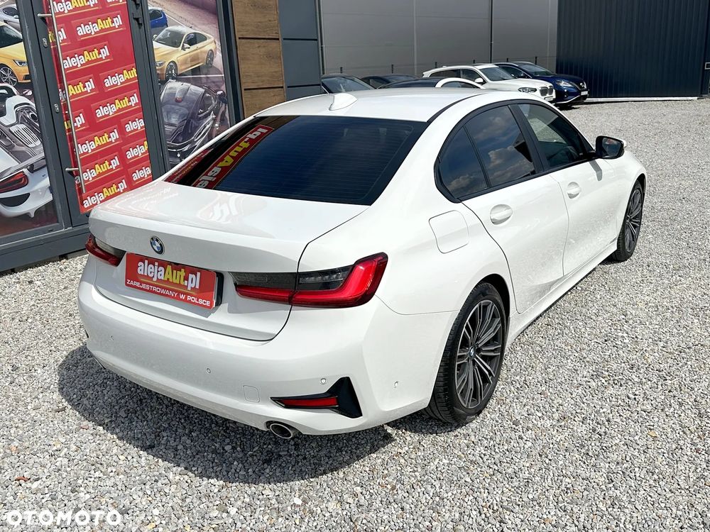BMW Seria 3 318d - 4