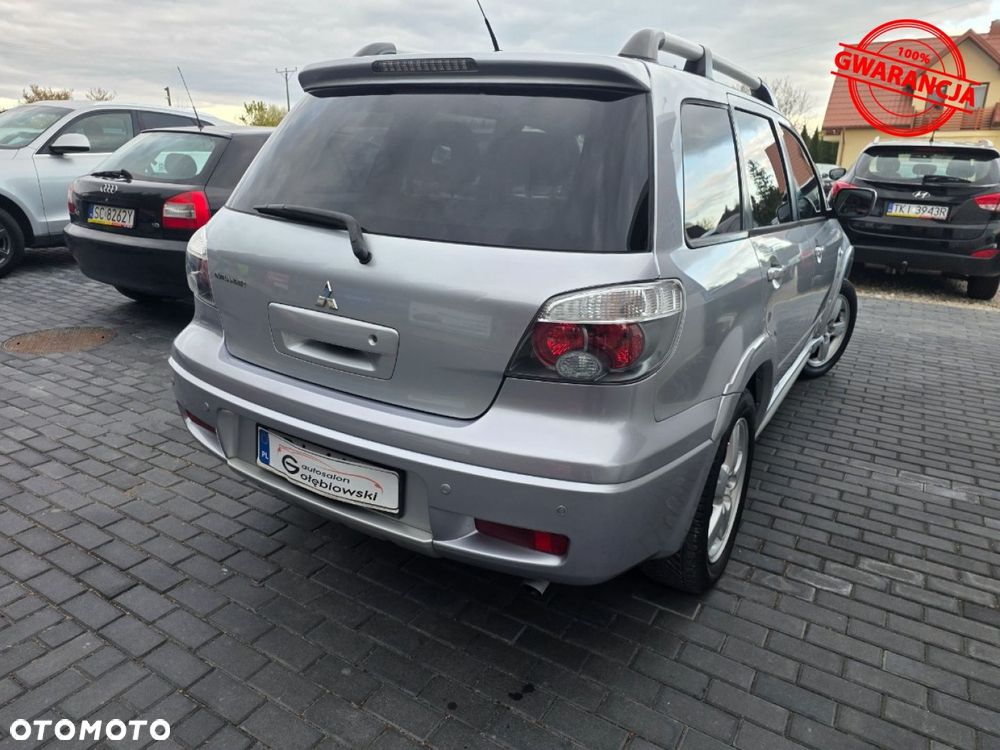 Mitsubishi Outlander - 8
