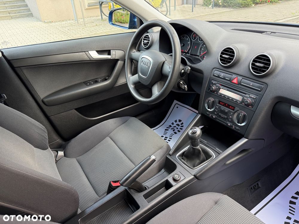 Audi A3 Sportback 1.6 Attraction - 9