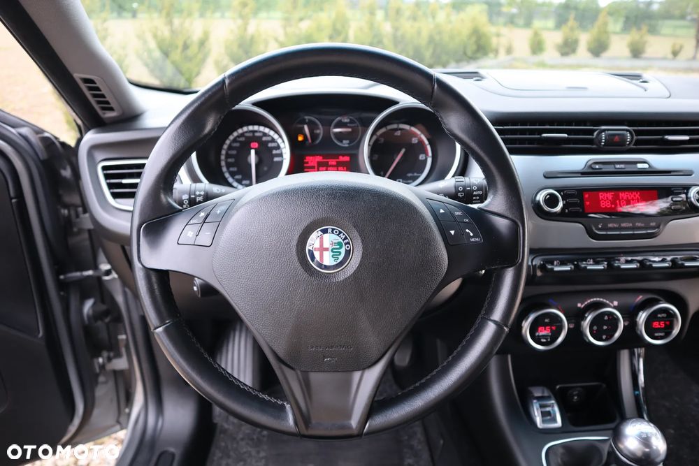 Alfa Romeo Giulietta 1.6 JTDM Distinctive - 15