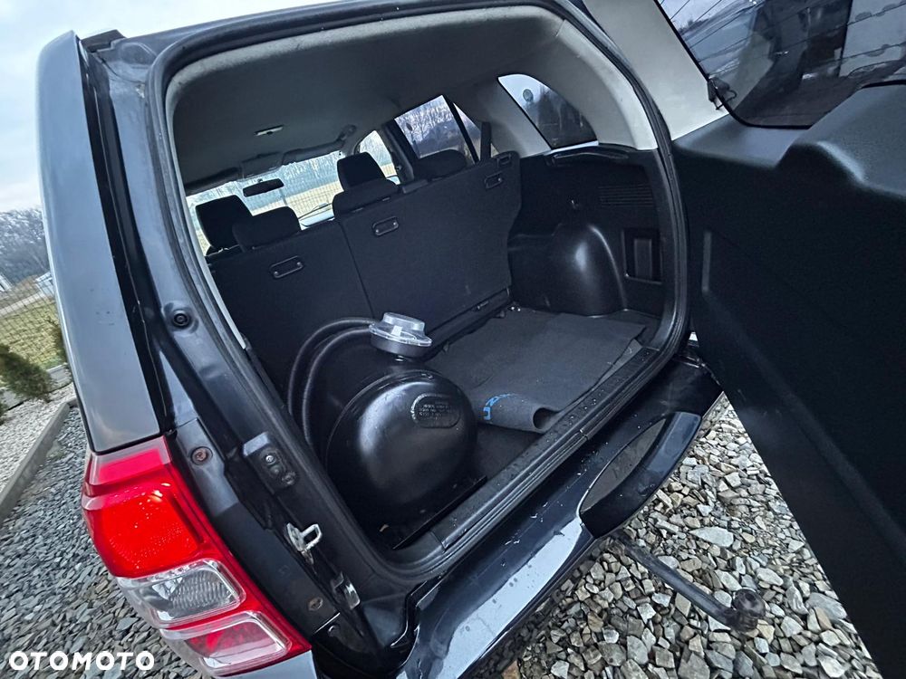 Suzuki Grand Vitara 2.0 Automatik Comfort - 10