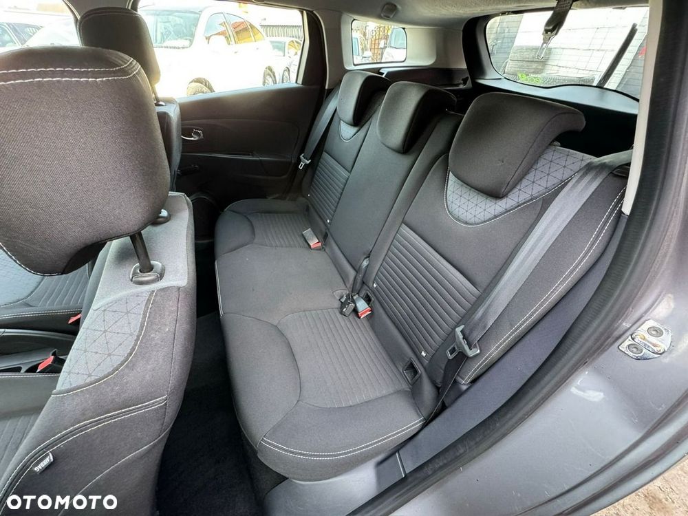 Renault Clio - 11