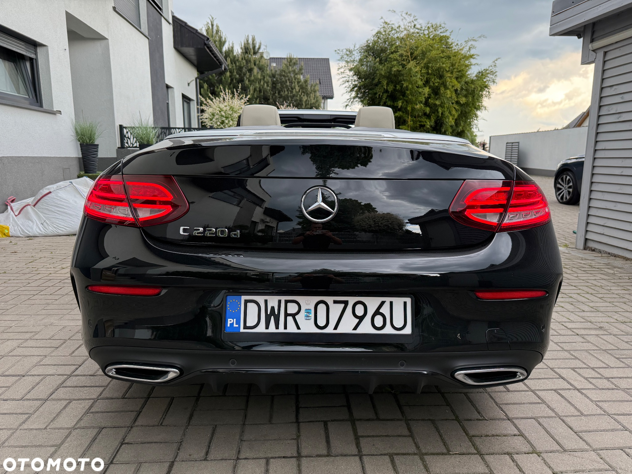 Mercedes-Benz Klasa C 220 d Cabrio 9G-TRONIC AMG Line Plus - 31