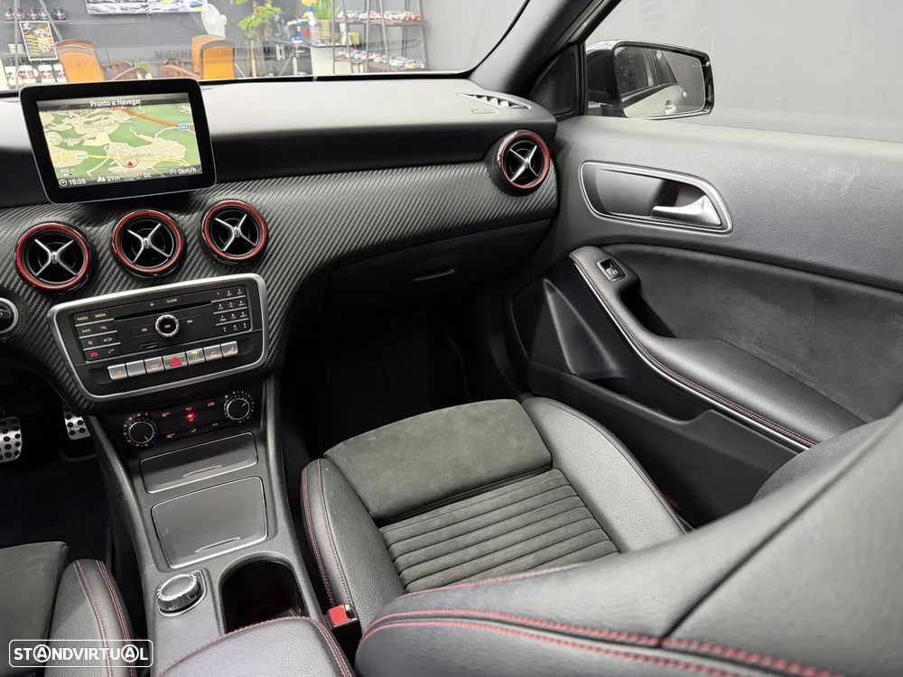 Mercedes-Benz A 180 d AMG Line Aut. — fotografia 30