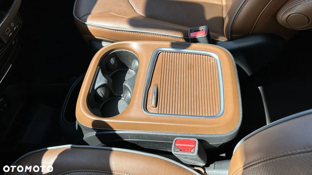 Chrysler Pacifica - 15