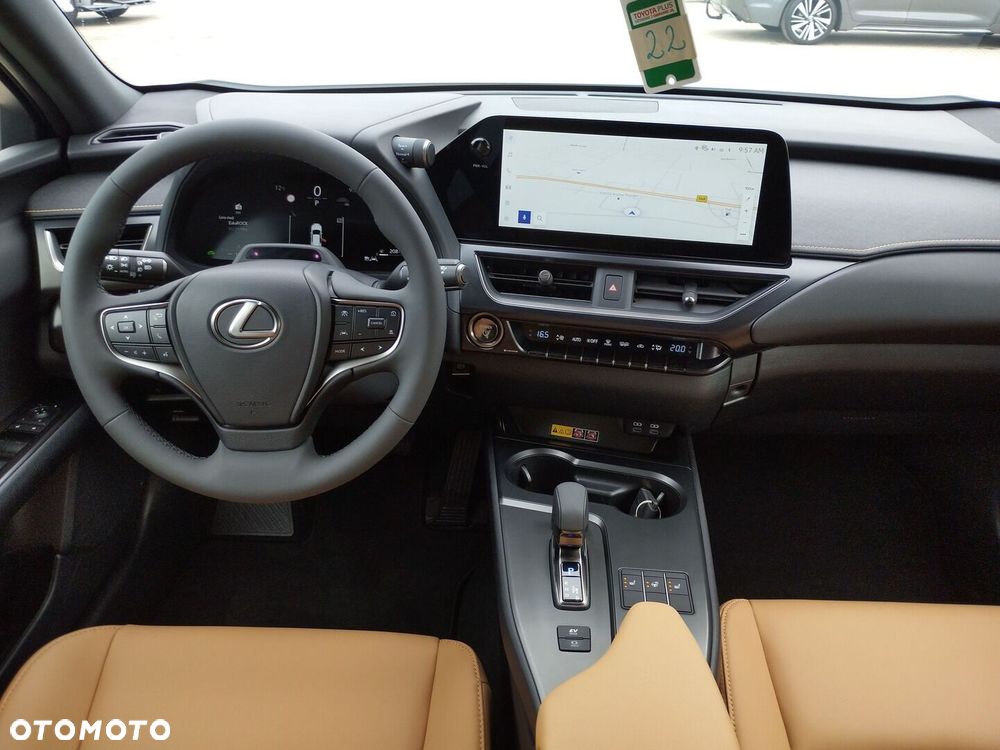 Lexus UX 300h F Sport Design - 2