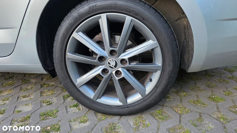 Skoda Octavia 2.0 TDI Style DSG - 7